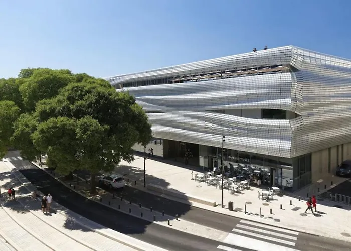 Le Notre Dame-centre Ville-gare Nîmes